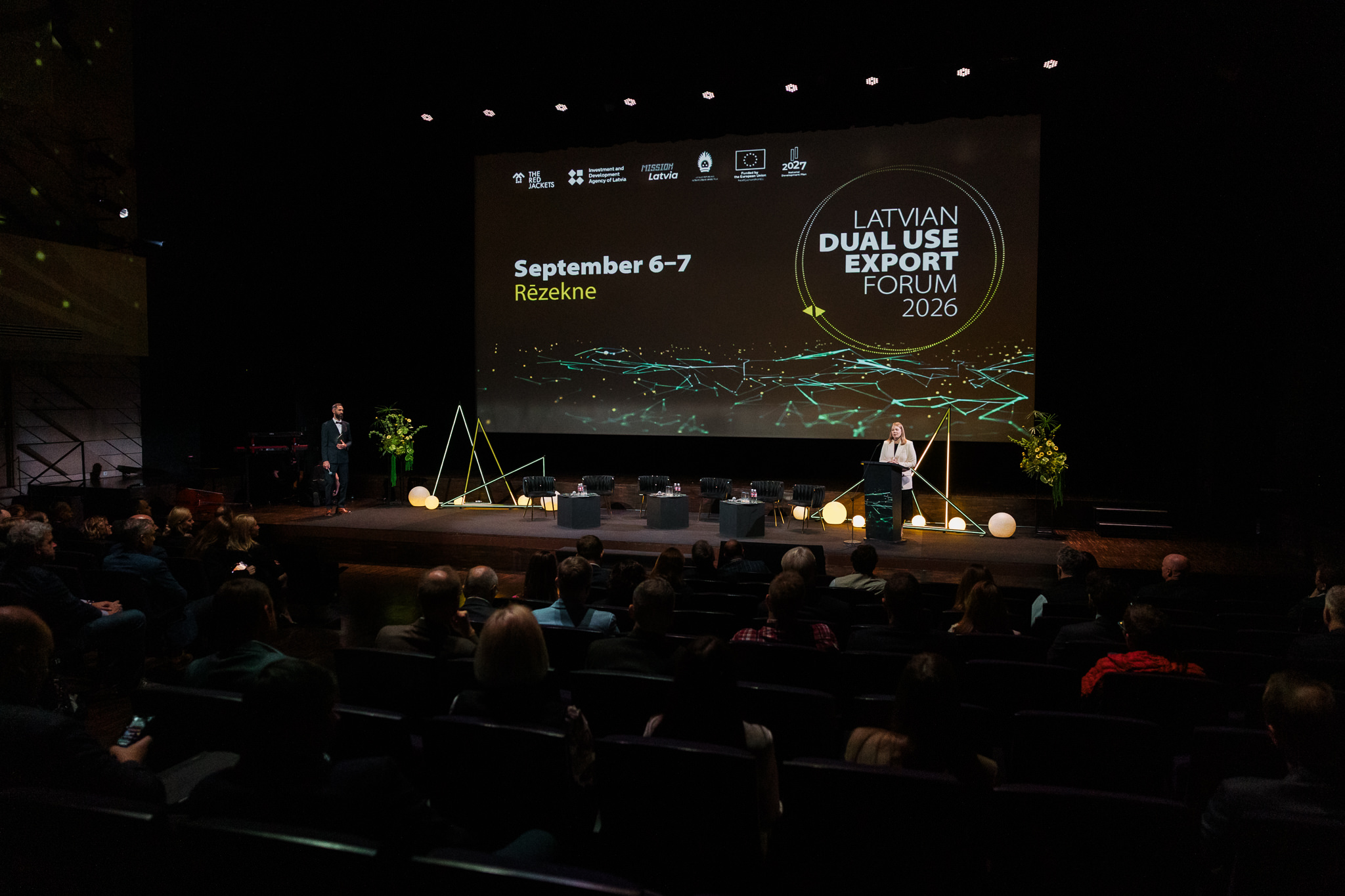 LATVIAN DUAL USE EXPORT FORUM — pasākuma noformējums, Šarmants