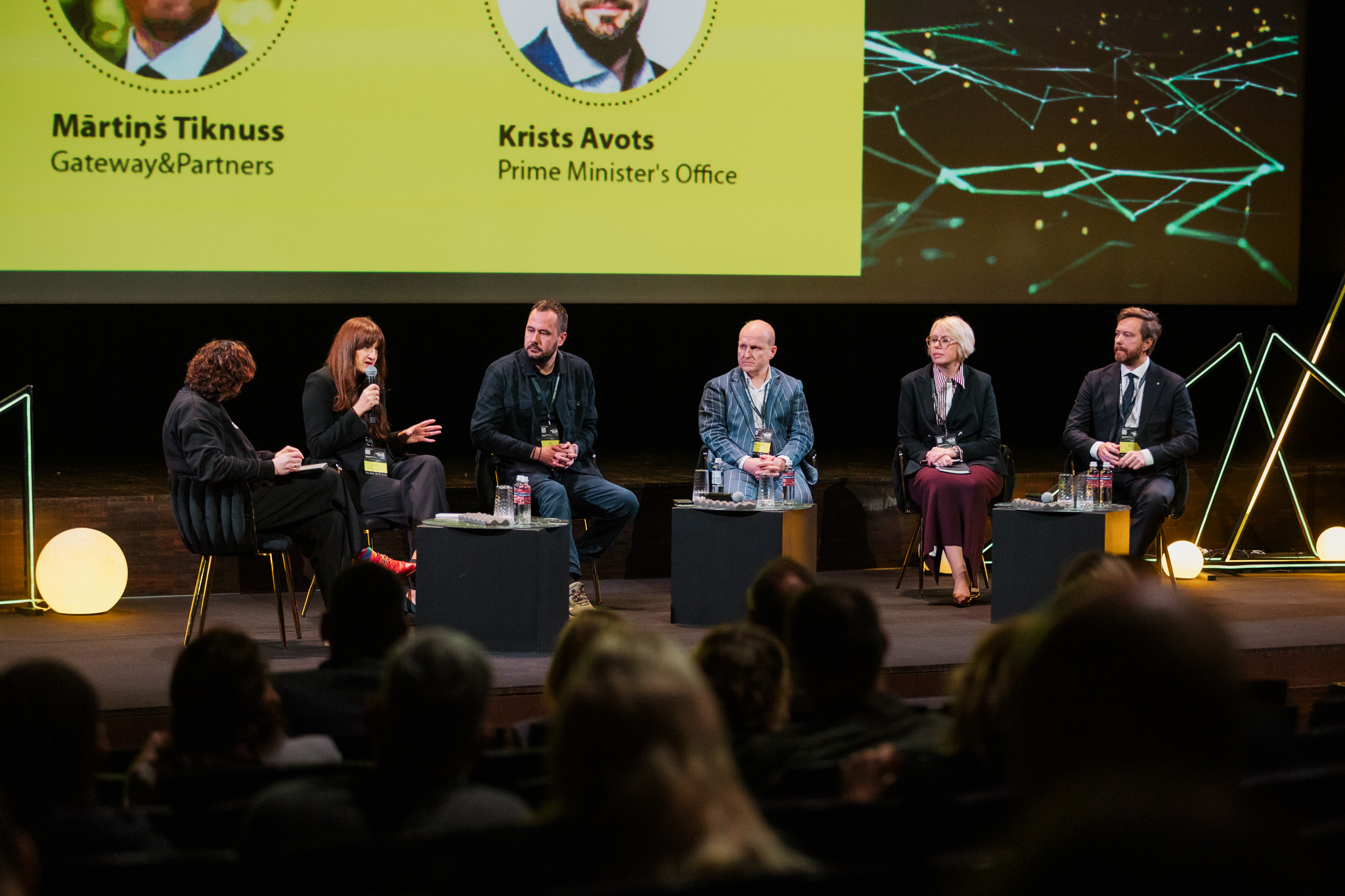LATVIAN DUAL USE EXPORT FORUM — pasākuma noformējums, Šarmants