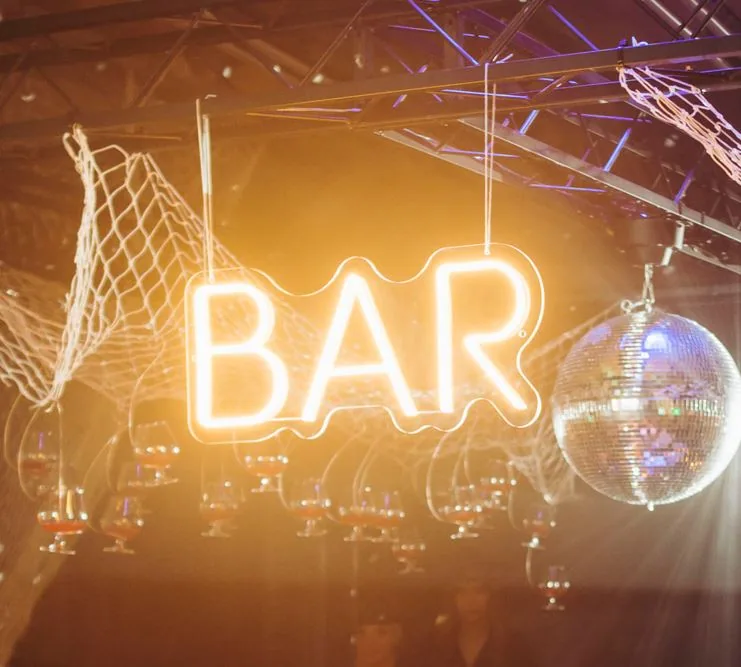 Neona LED uzraksts BAR GA33 — noma Liepājā