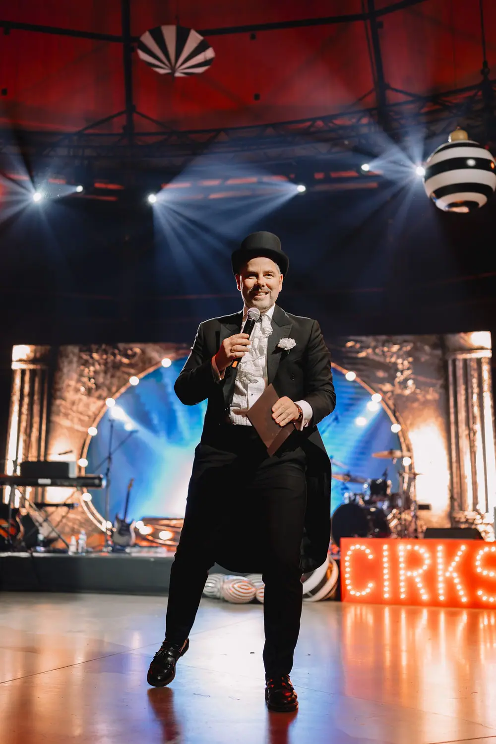 SIXT CIRKS